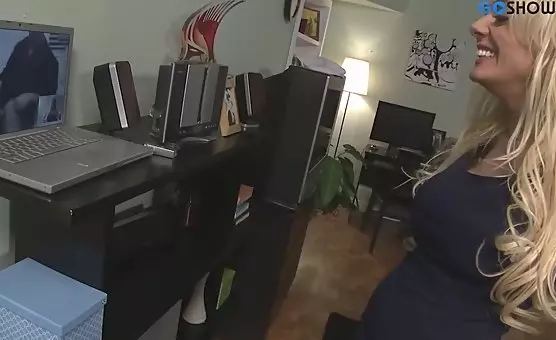 Lusty Lovers Experience Intimate Oral Delights