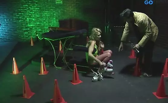 Blonde slut rides drunk dude