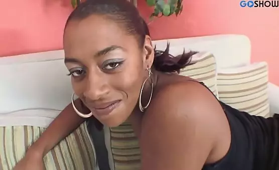 Blowjob Enthusiast Delights in Sperm Swallowing