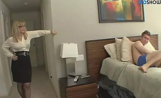 Eager MILF Craves Deep Throat, Kinky Pleasures